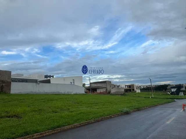 Imagem 1: Terreno à Venda no Condomínio Grand Trianon