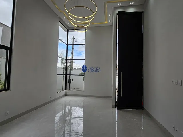 Imagem 3: Casa com 4 Suítes e Piscina à Venda no Anápolis City