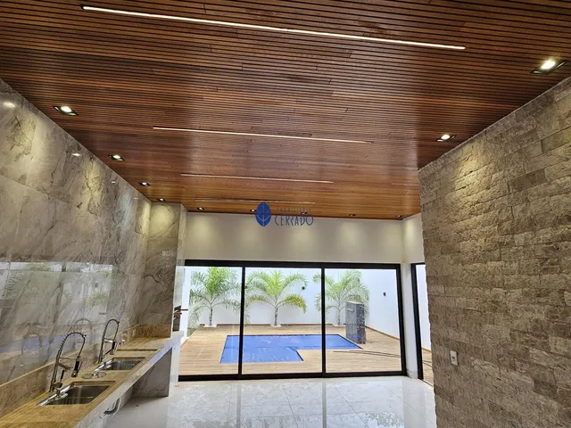 Imagem 9: Casa com 4 Suítes e Piscina à Venda no Anápolis City