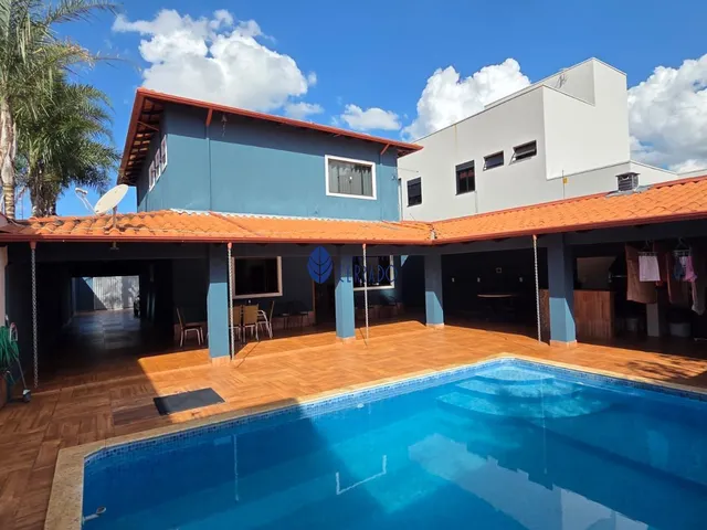 Imagem: Sobrado com Piscina no Anápolis City