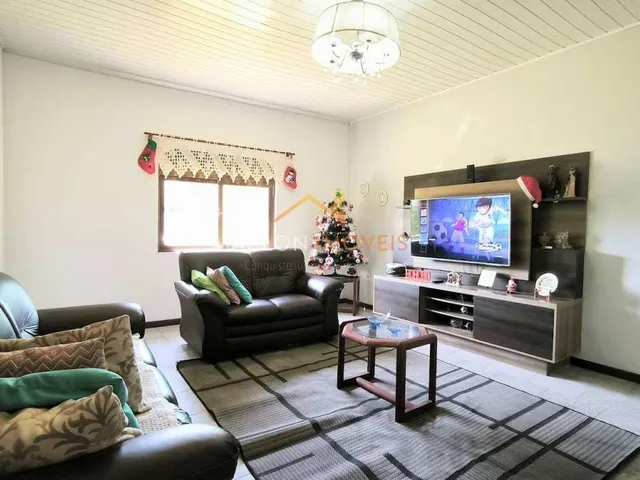 Imagem 2: Ampla casa com 3 dormitórios com suíte junto a Lagoa do Violão