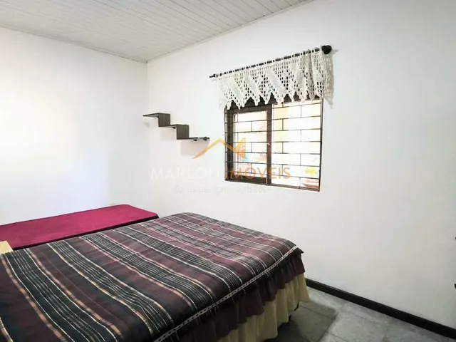 Imagem 11: Ampla casa com 3 dormitórios com suíte junto a Lagoa do Violão