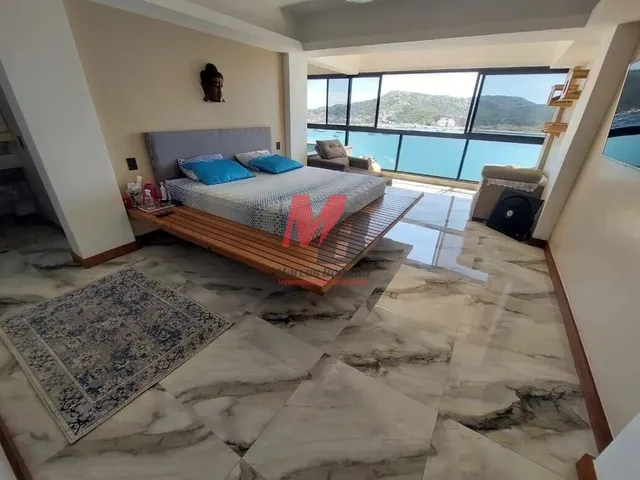 Imagem 14: Casa triplex com vista e saída para o mar