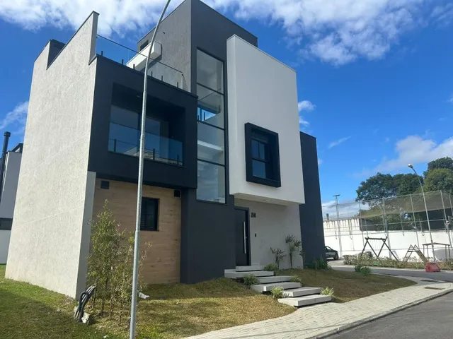 Imagem: SOBRADO RESIDENCIAL em CURITIBA - PR, Boa