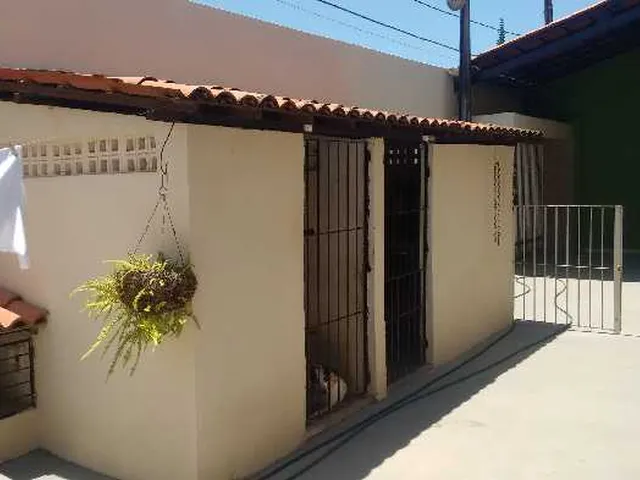 Imagem 3: CASA EM CANDEIAS