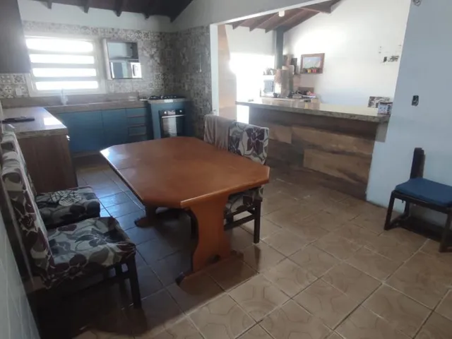 Imagem 6: Casa Mobiliada para Aluguel em São José, Tramandaí - Churrasqueira e Pátio Fechado