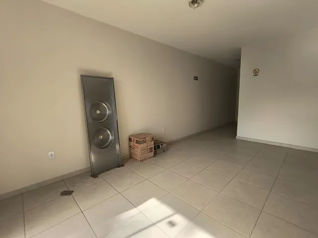 Imagem 2: Sala Comercial Loja com 1 banheiro