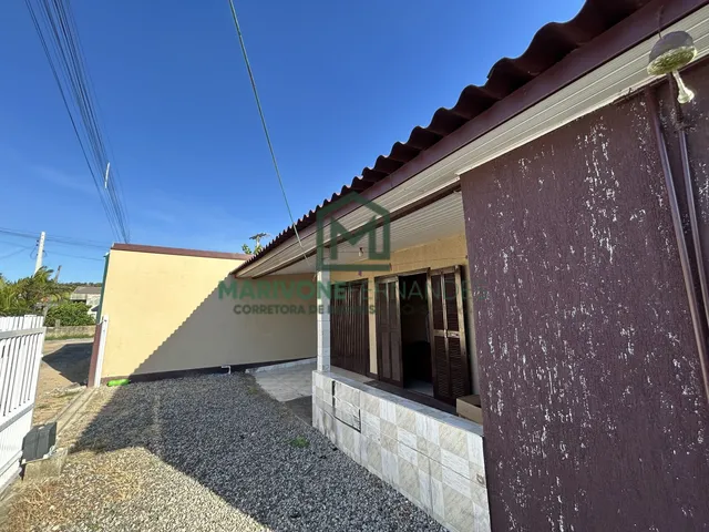 Imagem: Casa À Venda no Bairro Barranceira - Laguna/Sc