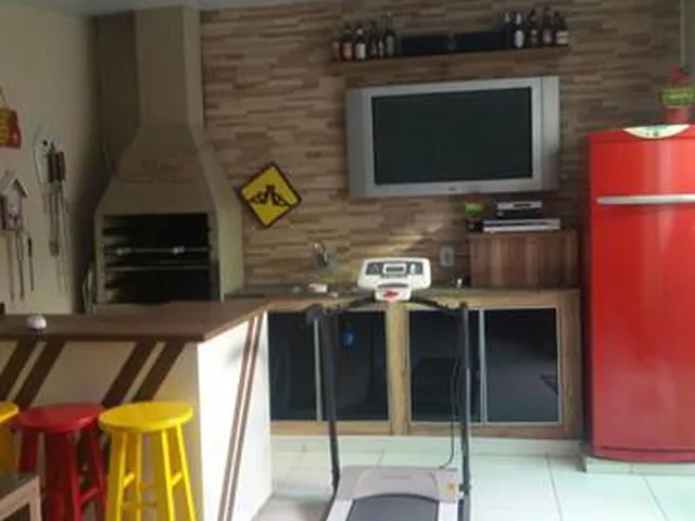 Imagem 15: Casa em condomínio 3 quartos sendo uma Suíte com Closet para Venda reformada Bairro