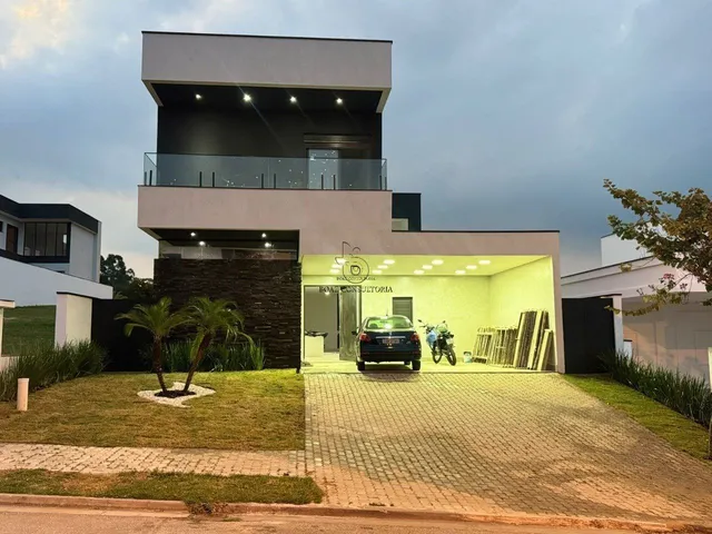 Imagem: Casa de Condomínio com 3 Suítes e 350M²