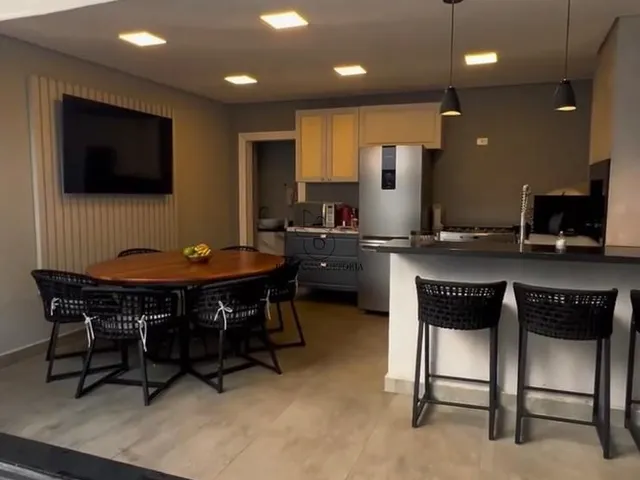 Imagem 6: Casa com 276m² construída com piscina no Condomínio Tivoli Park