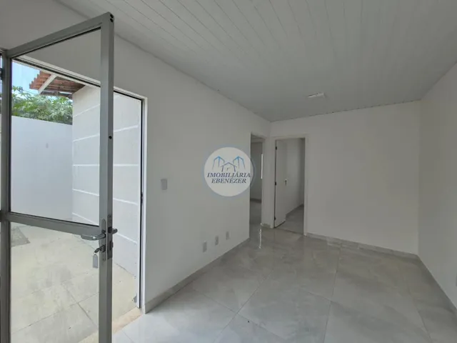 Imagem 3: Casa Reformada com 2 Quartos e Ampla Área Livre - Parque Viver, Tomba