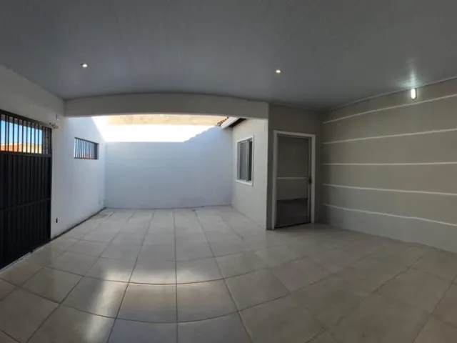 Imagem 4: Casa Reformada - 2 Quartos e Área Livre - no Parque Viver - Tomba