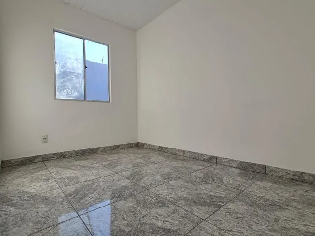 Imagem 13: Casa Reformada - 2 Quartos e Área Livre - no Parque Viver - Tomba