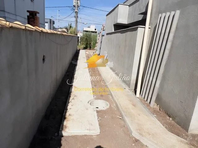 Imagem 2: CASA LINEAR, COM 2 QUARTOS, À VENDA, NA ENSEADA DAS GAIVOTAS, RIO DAS OSTRAS, RJ