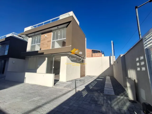 Imagem: CASA TRÍPLEX COM 2 SUÍTES A VENDA NO BAIRRO