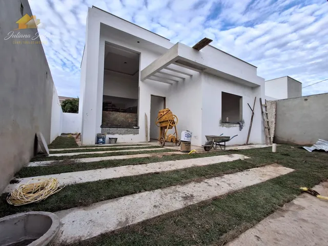 Imagem: CASA LINEAR COM 3 QUARTOS SENDO 1 SUÍTE