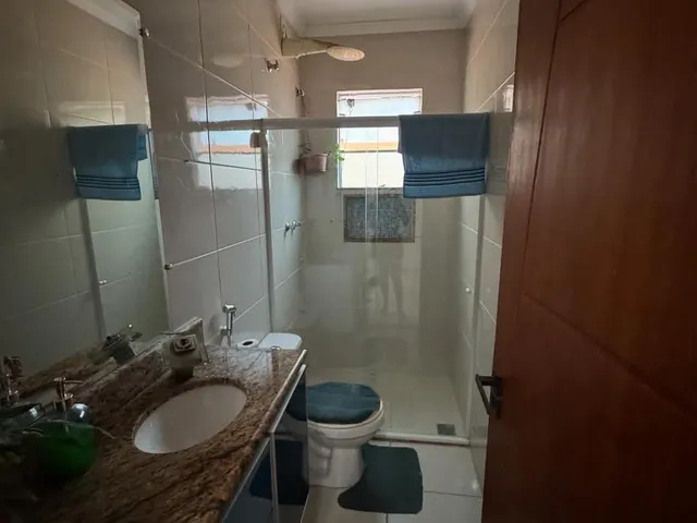 Imagem 9: CASA DUPLEX 4 QUARTOS SENDO 2 SUÍTES A VENDA NO BAIRRO EXTENSÃO DO BOSQUE EM RIO DAS