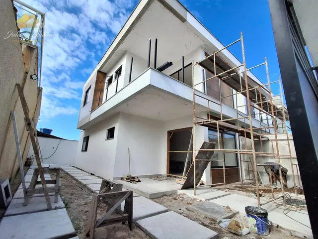 Imagem: CASA DUPLEX COM 3 SUÍTES A VENDA NO BAIRRO