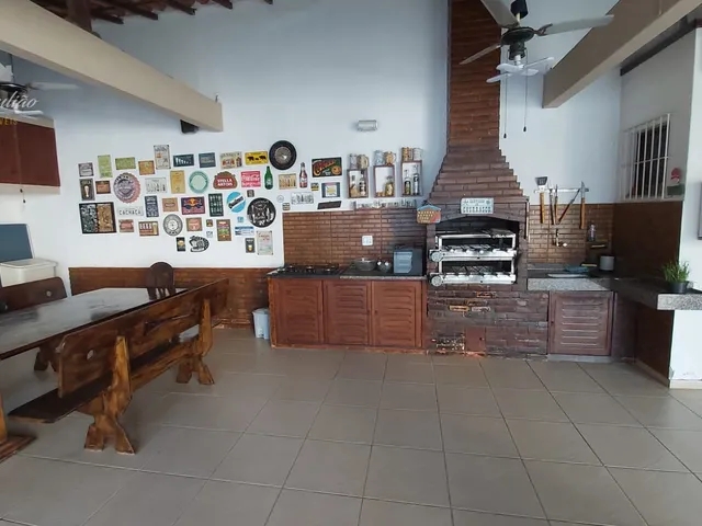Imagem 15: CASA LINEAR COM 4 QUARTOS SENDO 1 SUÍTE A VENDA NO BAIRRO EXTENSÃO DO BOSQUE EM RIO DAS