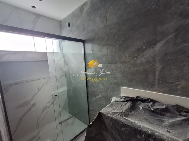 Imagem 14: CASA LINEAR COM 3 QUARTOS SENDO 1 SUÍTE, PISCINA, A VENDA NO BAIRRO OURO VERDE EM RIO