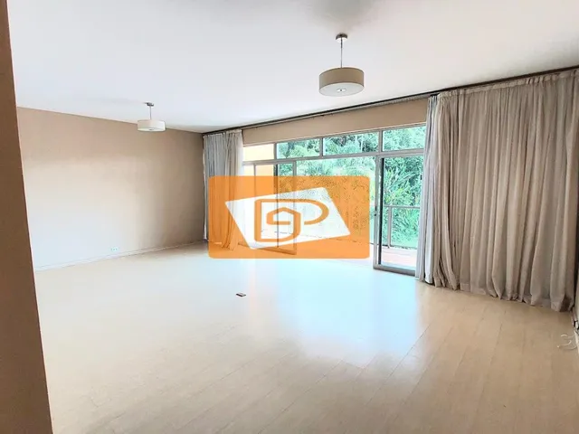 Imagem 2: Apartamento à venda em Petrópolis. Av. Roberto Silveira