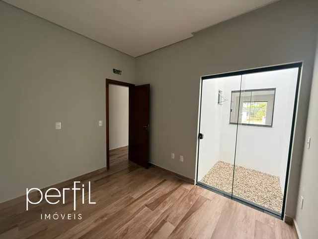Imagem 3: Imperdível: Casa à venda em Joinville-SC, bairro Comasa, 2 quartos, 2 salas, 1