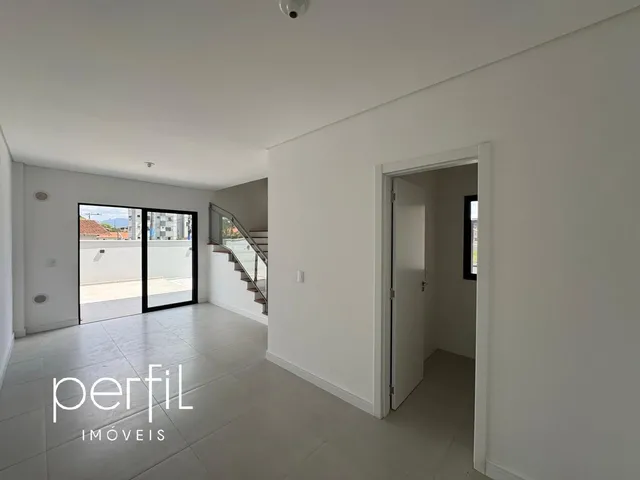 Imagem 7: Casa a venda com três quartos sendo uma suíte no bairro Costa e Silva - Joinville/ SC