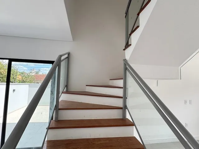 Imagem 10: Casa a venda com três quartos sendo uma suíte no bairro Costa e Silva - Joinville/ SC