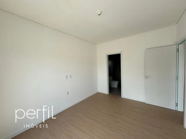 Imagem 13: Casa a venda com três quartos sendo uma suíte no bairro Costa e Silva - Joinville/ SC