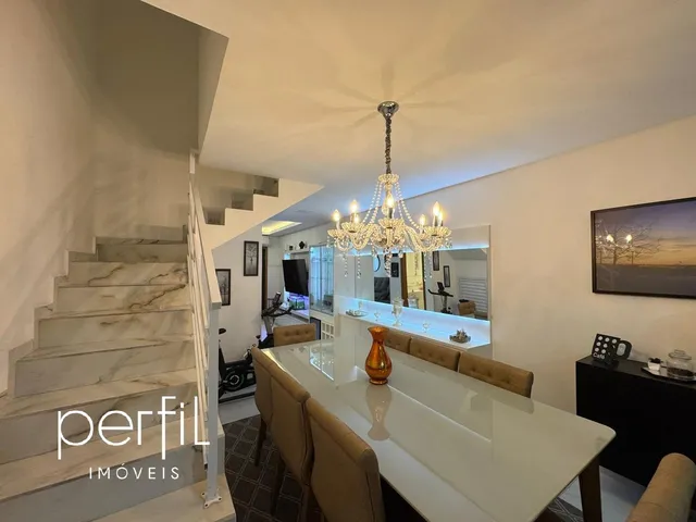 Imagem 2: Imperdível Casa à Venda em Joinville-SC, 3 Quartos, 1 Suíte, 2 Salas, 3 Banheiros, 2