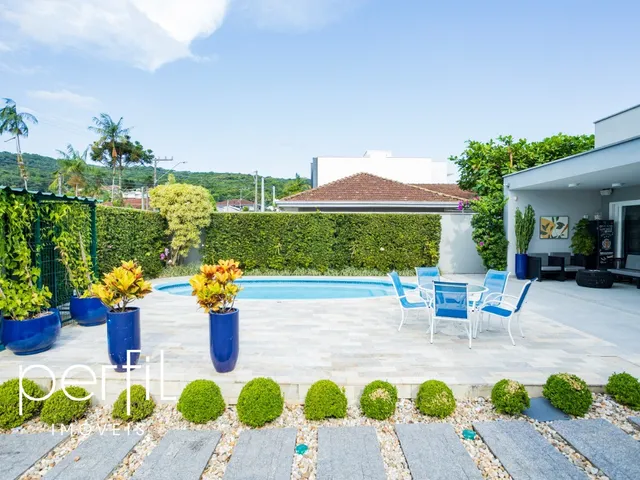 Imagem 6: Imóvel Exclusivo: Casa de Luxo com 3 Suítes e 3 Vagas de Garagem no Bom Retiro