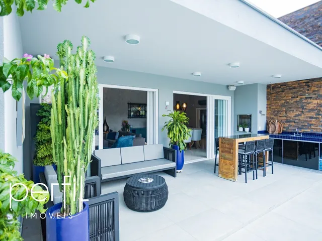 Imagem 12: Imóvel Exclusivo: Casa de Luxo com 3 Suítes e 3 Vagas de Garagem no Bom Retiro