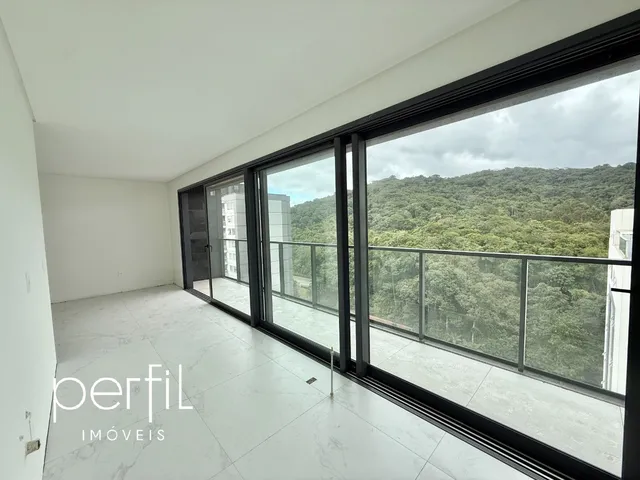 Imagem 12: Apartamento com 3 suítes e 2 vagas no bairro América - Joinville, SC