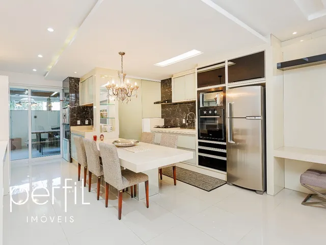 Imagem 3: Apartamento Giardino com 3 dormitórios sendo 1 suíte, 196m2 e 2 vagas individuais no