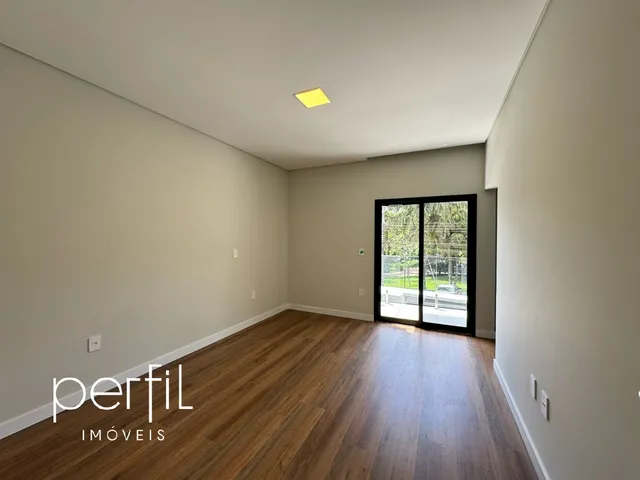 Imagem 13: Imperdível! Casa à venda em Joinville-SC, Bairro América: 3 suítes, 2 salas, 5