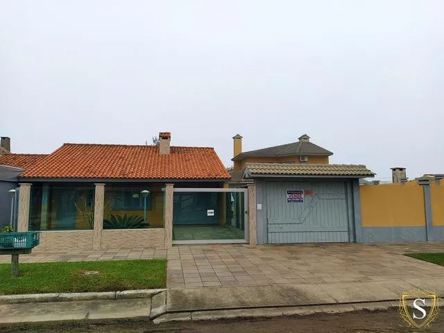Imagem: Casa Residencia com 4 Dormitorio(s) localizado(a)