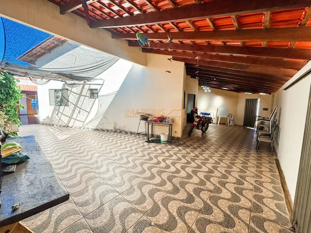 Imagem: Casa à venda no bairro Santiago - Araguari/MG