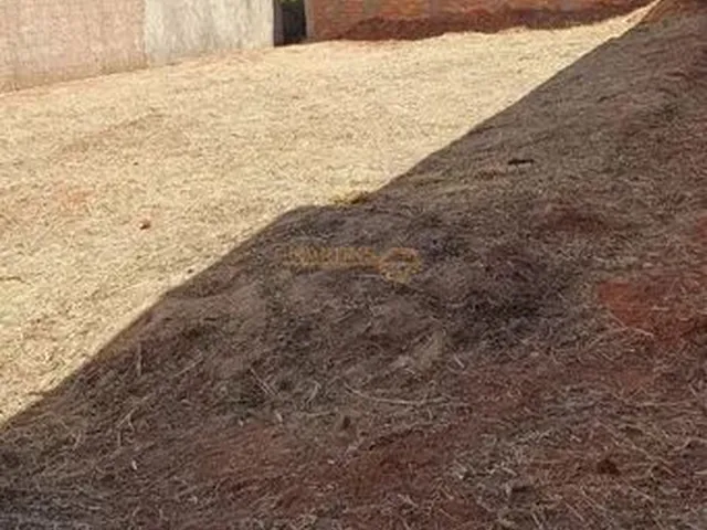 Imagem 2: Terreno à venda no bairro Centro - Araguari/MG