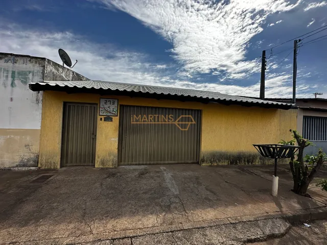 Imagem: Casa à venda no bairro Santiago - Araguari/MG