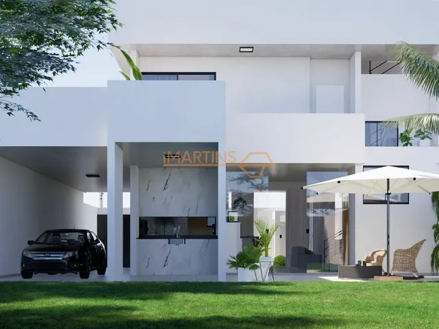 Imagem: Casa Triplex à venda em Araguari/MG