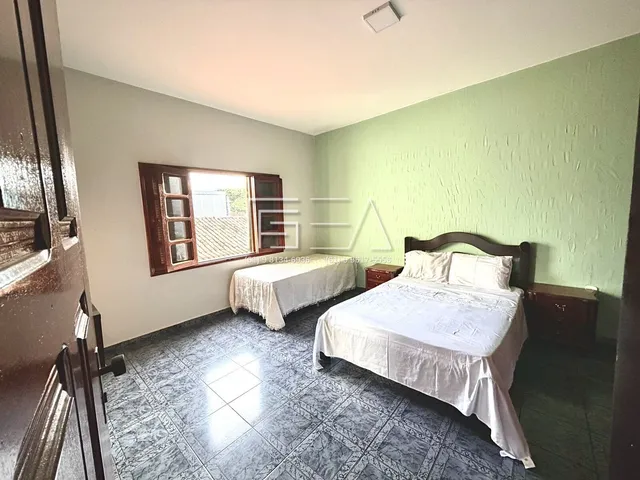Imagem 9: EXCELENTE CASA À VENDA! AMPLA COMPLETA E COM ÓTIMA DISTRIBUIÇÃO