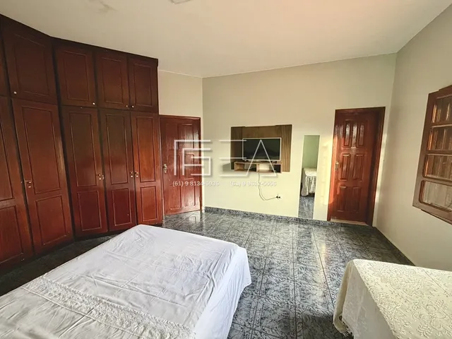 Imagem 12: EXCELENTE CASA À VENDA! AMPLA COMPLETA E COM ÓTIMA DISTRIBUIÇÃO