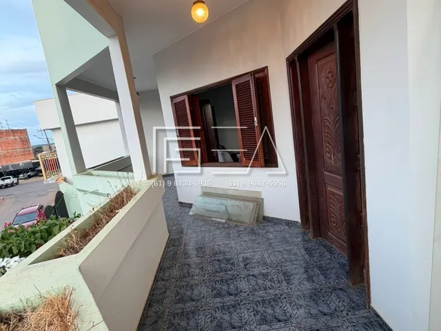 Imagem 15: EXCELENTE CASA À VENDA! AMPLA COMPLETA E COM ÓTIMA DISTRIBUIÇÃO