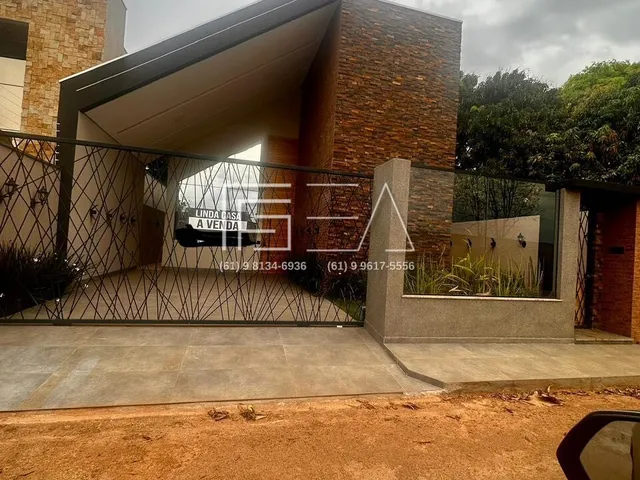 Imagem: CASA À VENDA COM 03 SUÍTES E JACUZZI