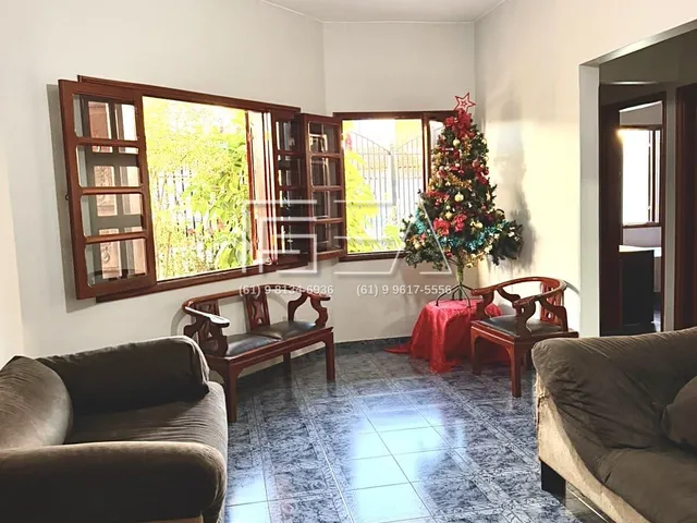 Imagem 8: EXCELENTE CASA À VENDA! AMPLA COMPLETA E COM ÓTIMA DISTRIBUIÇÃO