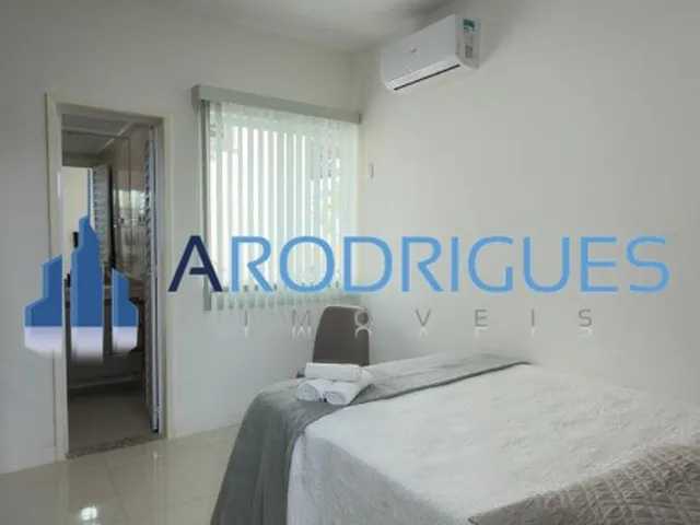 Imagem 16: Casa de Luxo com 5 Quartos no Centro de Lauro de Freitas-BA - Oportunidade no Parque