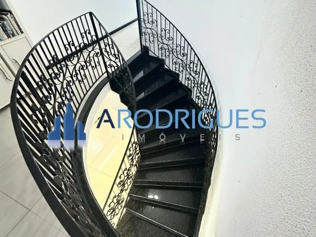 Imagem 4: Casa à Venda em Alphaville I com 5 Quartos e 4 Suítes - Fino Acabamento Alto Padrão