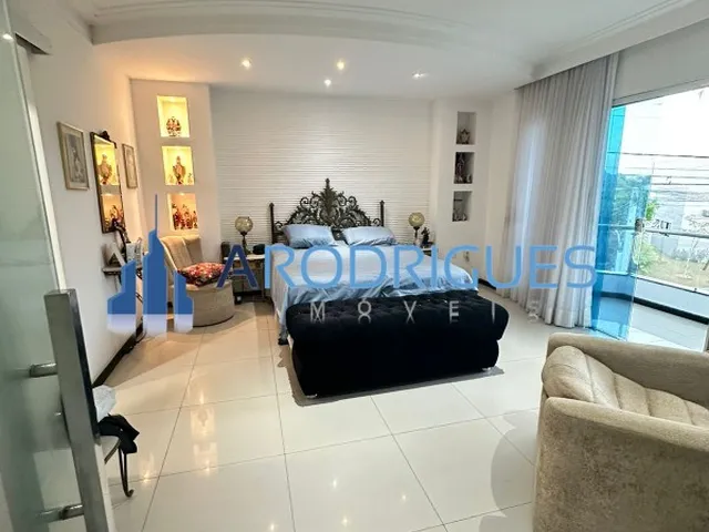 Imagem 7: Casa à Venda em Alphaville I com 5 Quartos e 4 Suítes - Fino Acabamento Alto Padrão