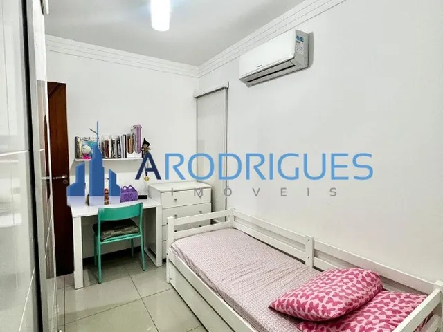Imagem 3: Apartamento à Venda no Imbuí com 3 Quartos e 2 Vagas de Garagem - Oportunidade